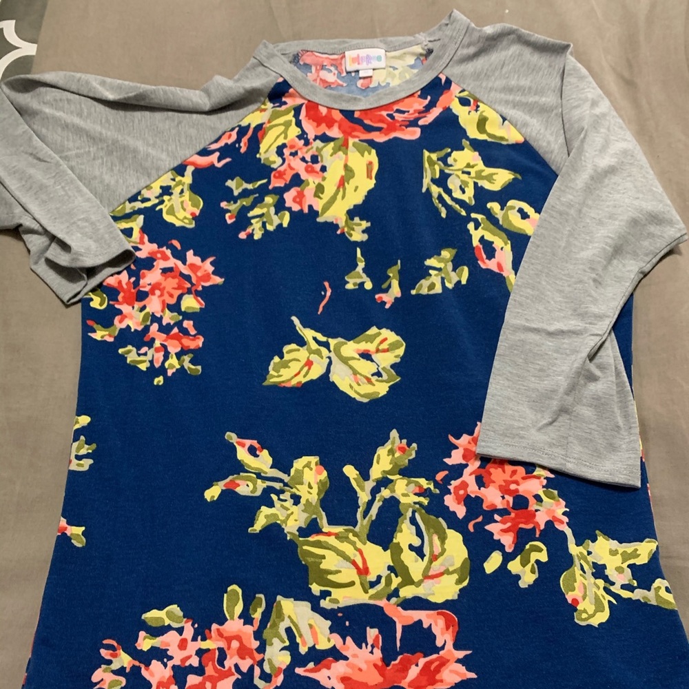 New no tag size medium LuLaRoe Randy. Floral/grey